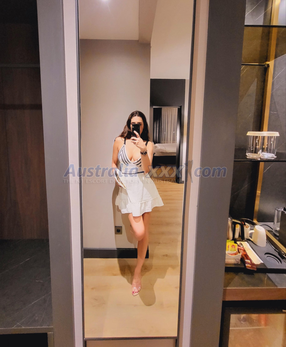 DAPHNE VIP GFE - 6296