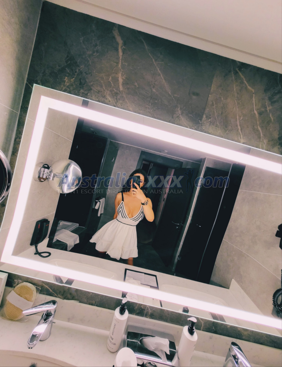 DAPHNE VIP GFE - 6297